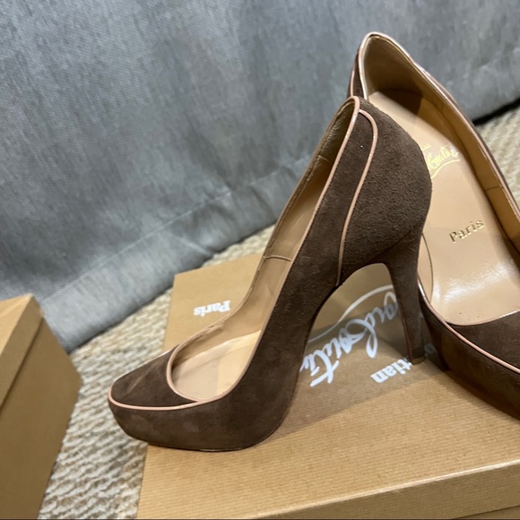 Christian Louboutin Suede Camel JS Pump 38.5 - Picture 3 of 8